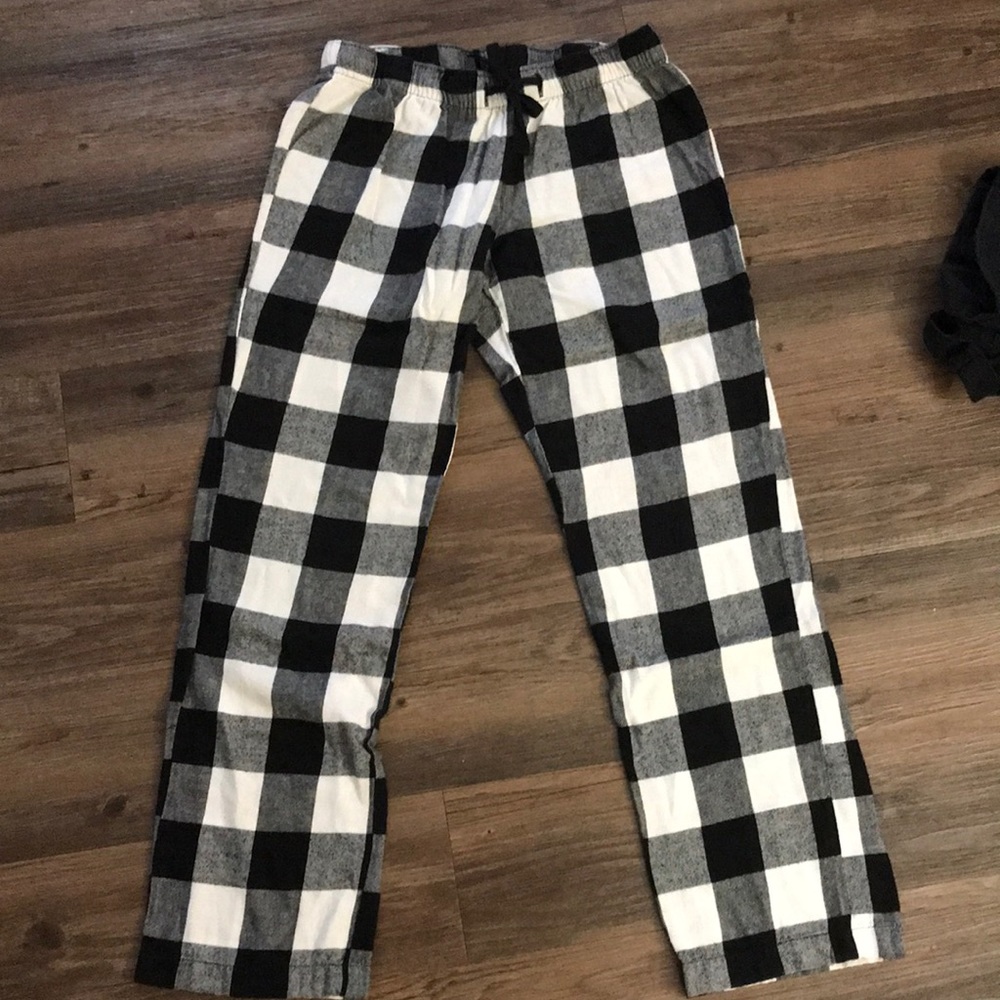 black and white plaid pajama pants